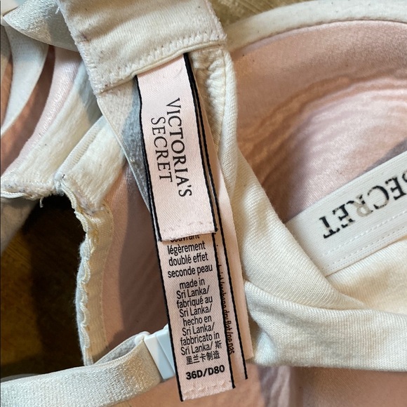 Victoria's Secret Cream Bra - Picture 3 of 5